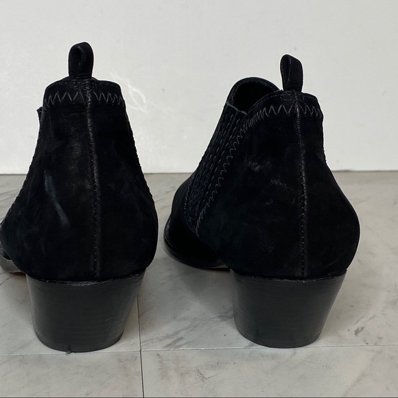 New! Schutz Jacqueline Low Profile Black Suede Bootie 6B - Picture 4 of 11